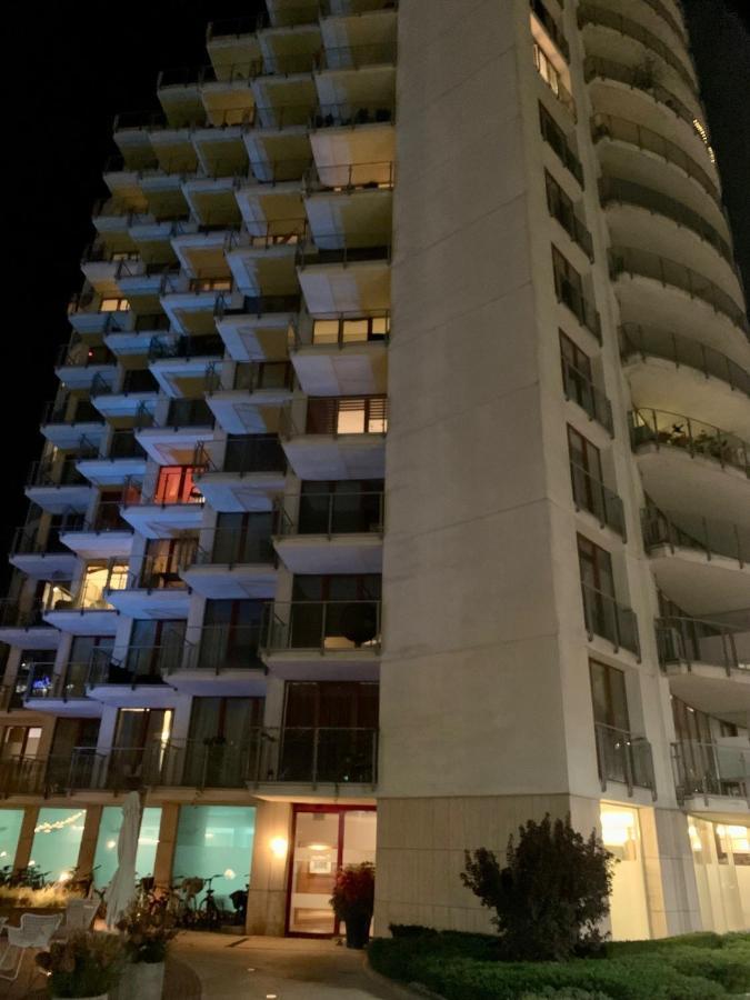 City View Wellness Apartment Swim&Steam&Relax Cracóvia Exterior foto